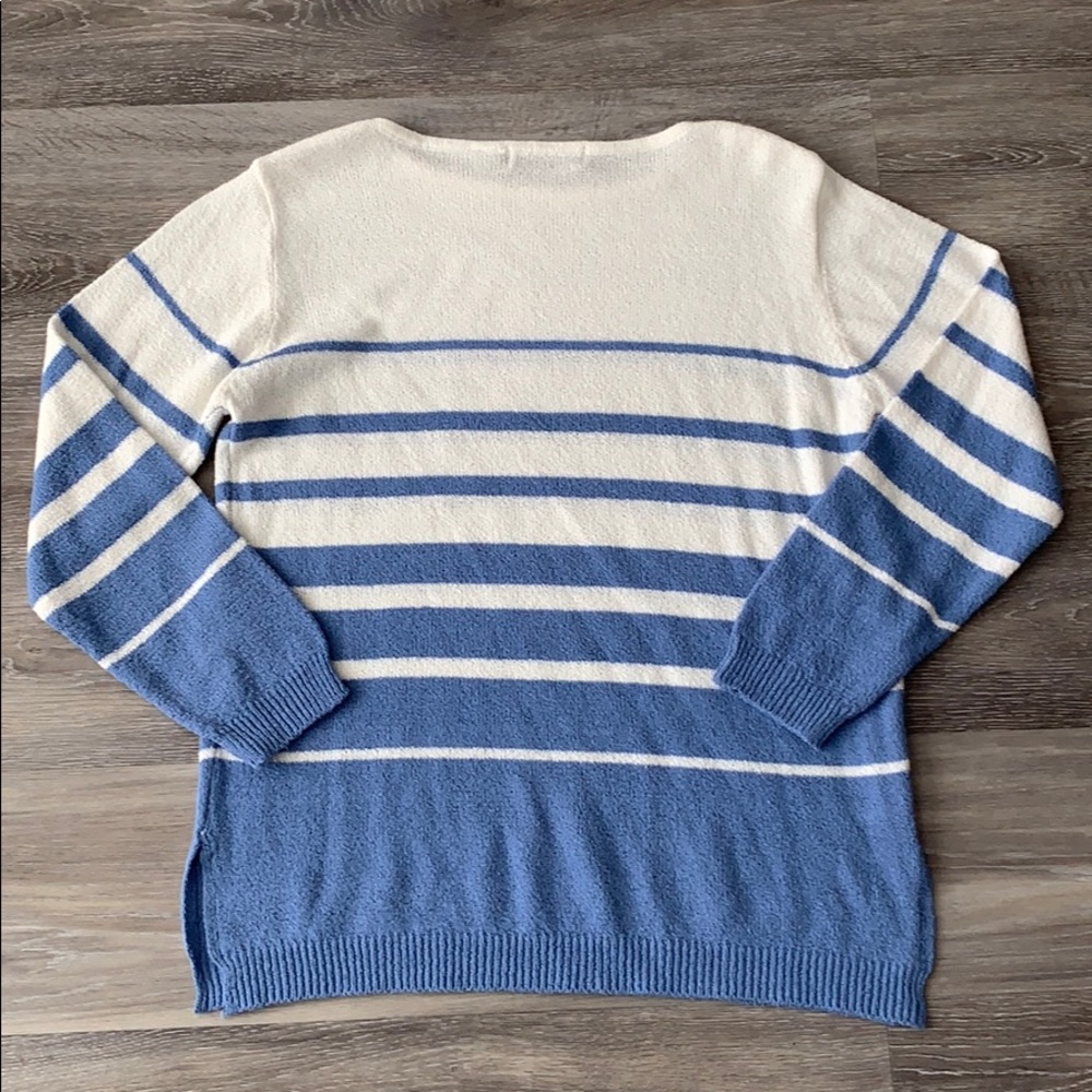 EMILY ROSE Sweater - Picture 2 of 7